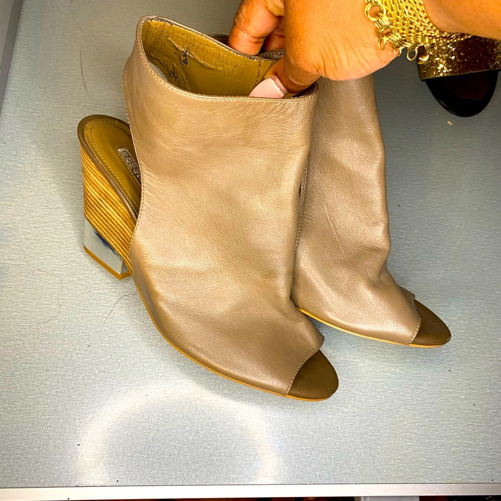 BCBG leather sandal